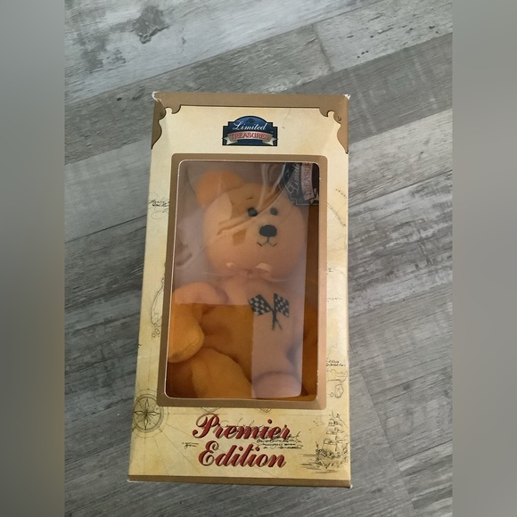 Limited Treasures Premier Edition Jeff GORDON Bear NASCAR with original tags - Picture 2 of 5